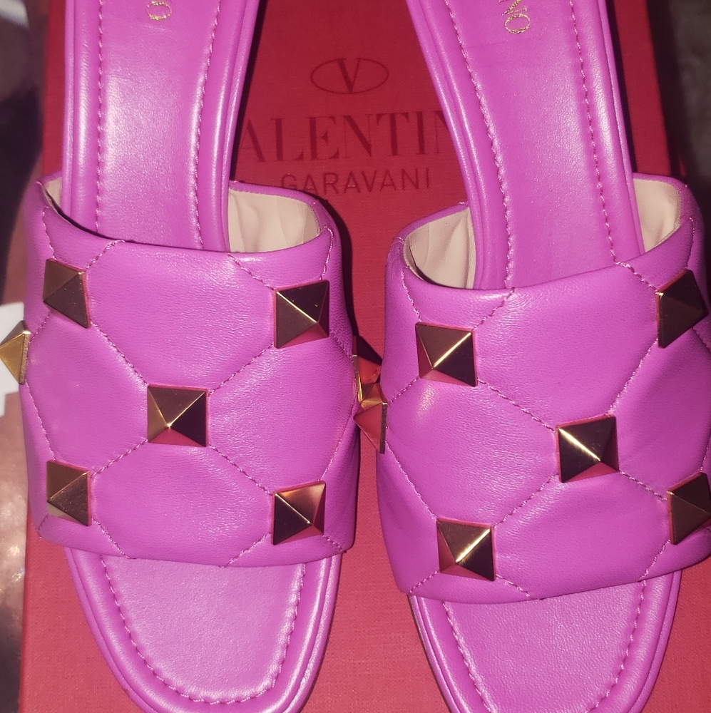 Valentino Garavani Roman Stud Sandal 👡